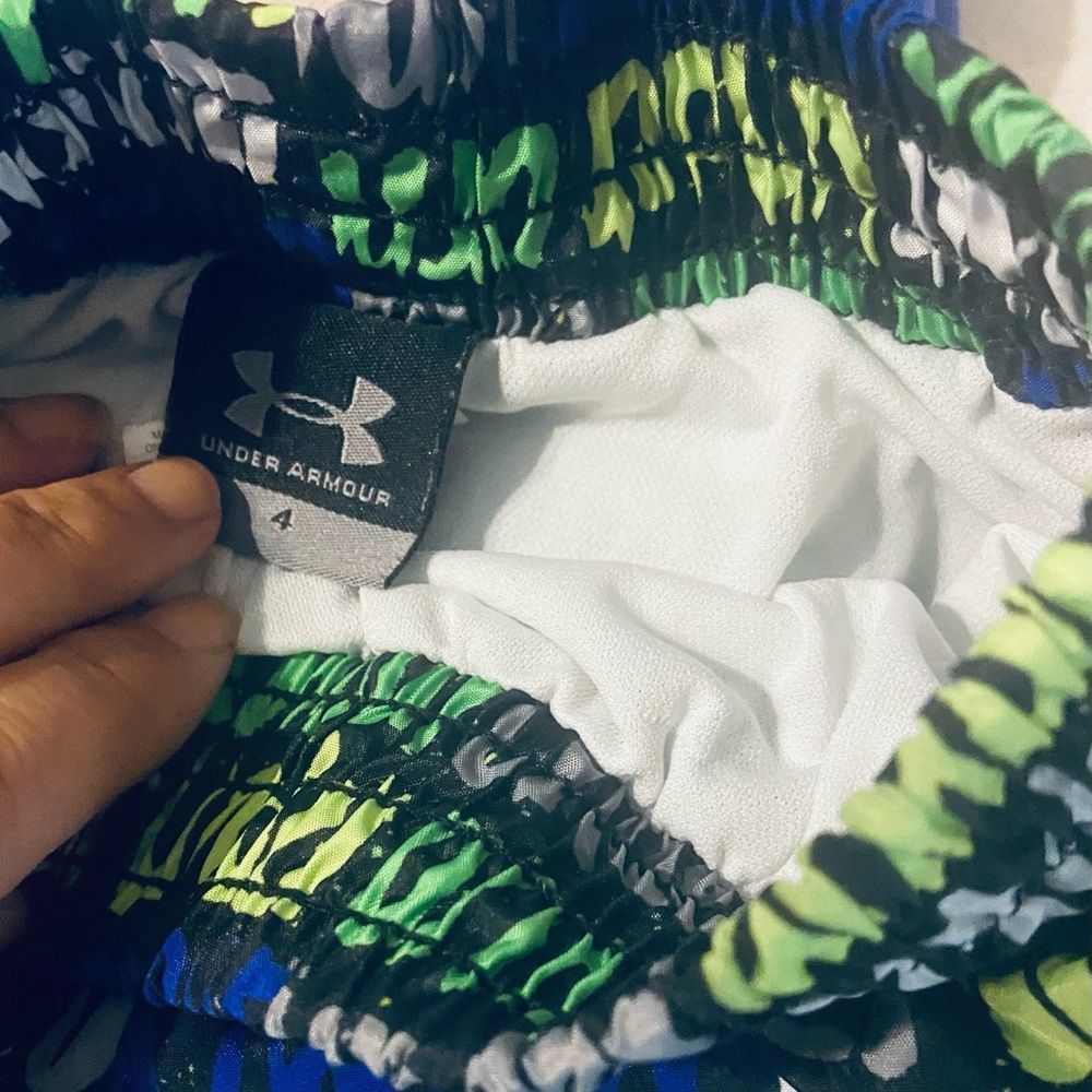 Kids Under Armour UA jacket logo shorts full zip easy pull in fall set BTS - Picture 4 of 5